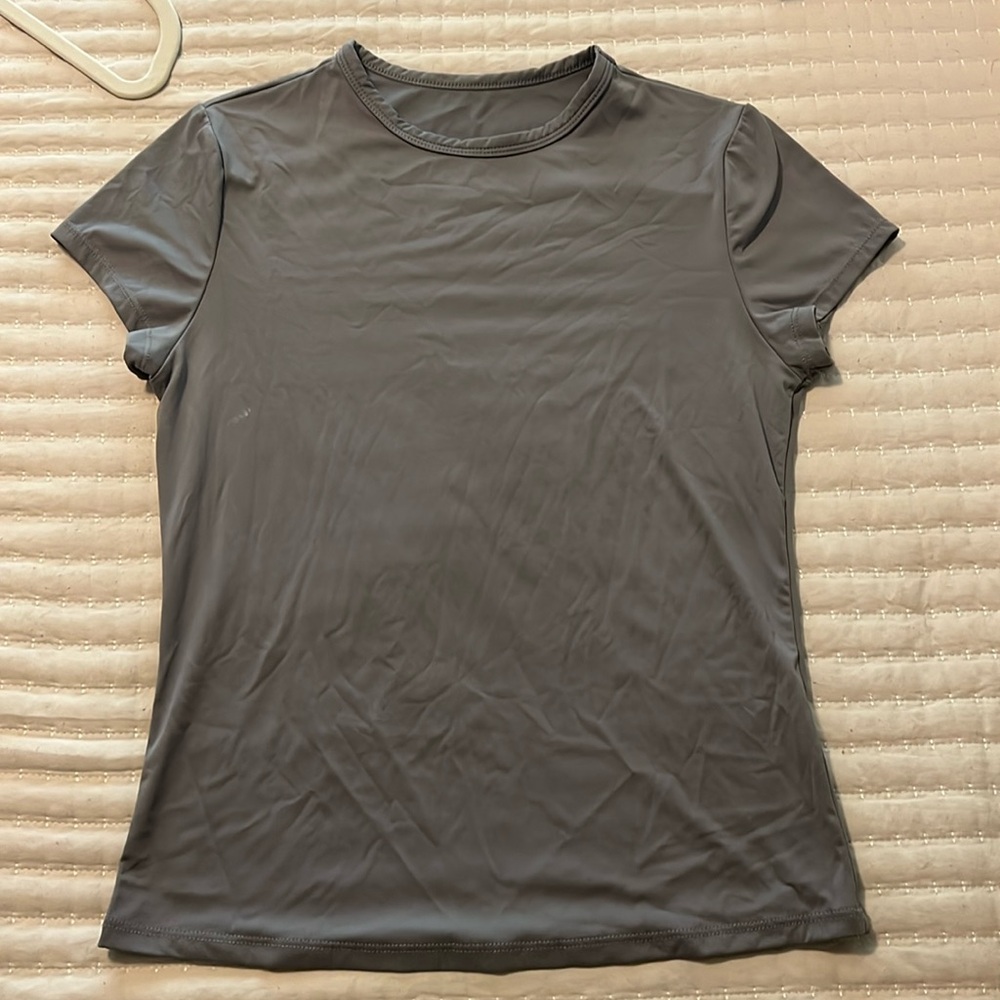 Aritzia Sunday best top D u p e